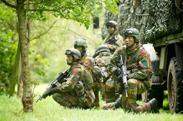 Hình ảnh trong cuộc tập trận Green Blade năm 2012 đang diễn ra tại Bỉ.